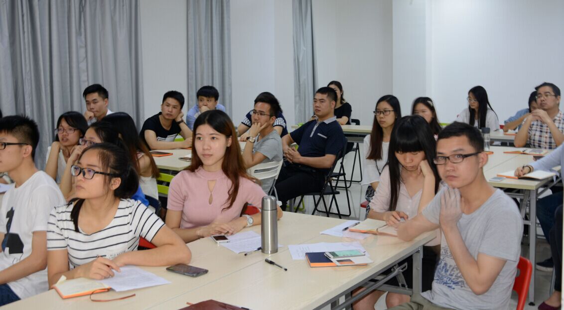 廣州博新制罐廠家4月總結(jié)5月啟動(dòng)會(huì)議現(xiàn)場 廣州博新制罐廠家4月總結(jié)5月啟動(dòng)會(huì)議現(xiàn)場