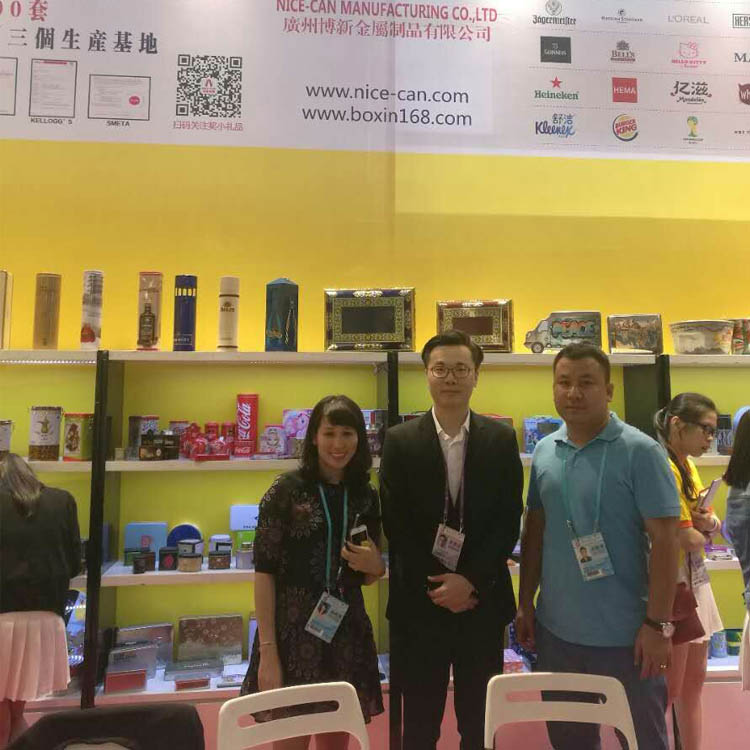 展會(huì)合影 展會(huì)合影