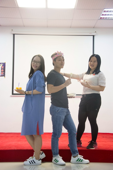 【生日篇】秋風(fēng)習(xí)習(xí)，感恩情意濃